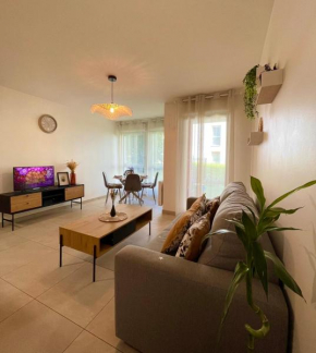 Welcome to Paris ! T3 super cosy, parking, terrasses, idéal 1-6 personnes, 8 min to Paris